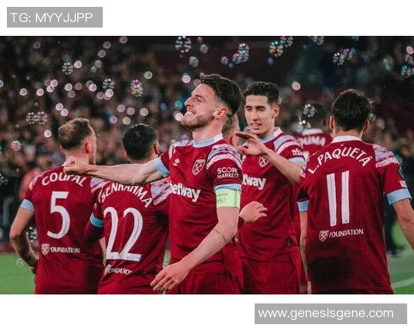 德甲激战：里昂逆转那不勒斯四比三引发全场狂欢解析