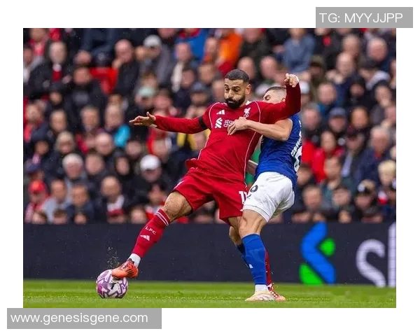 意甲激战巴黎圣日耳曼险胜利物浦引发转会风波与球迷热议