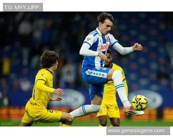 西甲赛场惊现冷门那不勒斯大胜里昂引发全场热议 西甲赛场惊现冷门那不勒斯大胜里昂引发全场热议