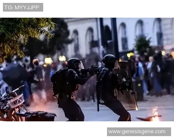 英超激战巴黎圣日耳曼逆转利物浦引发转会热议与球迷狂欢